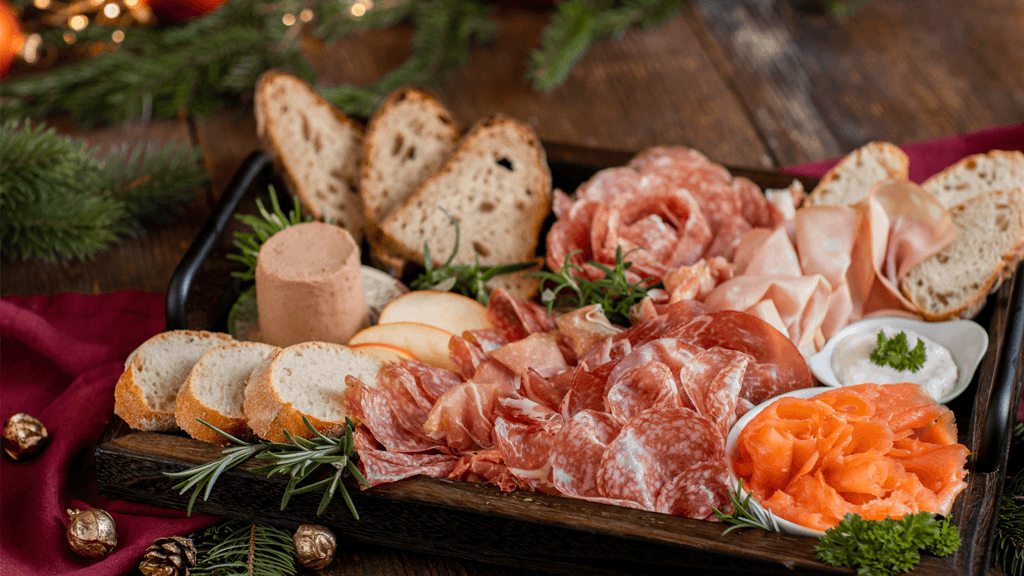 tabla de embutidos para Navidad